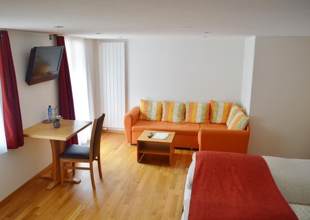 Hotel Grimsel Obergesteln Room photo