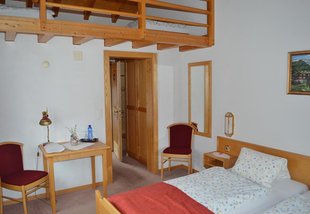 Hotel Grimsel Obergesteln Room photo